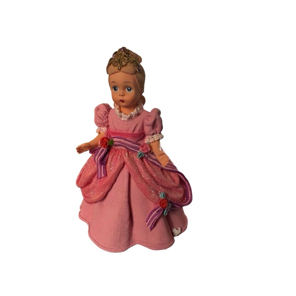 Madame Alexander Cinderella Figurine 1999 w/ Box COA Limited‎ Edition